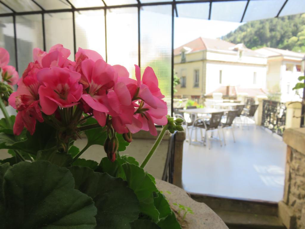 Hotel Saint Jean Vals-les-Bains Luaran gambar