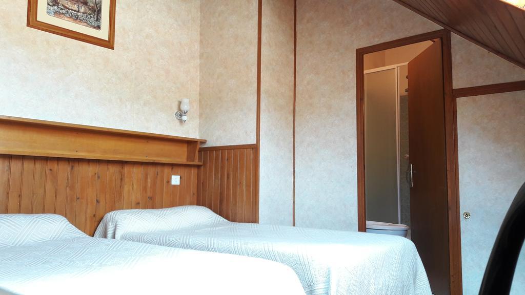Hotel Saint Jean Vals-les-Bains Bilik gambar